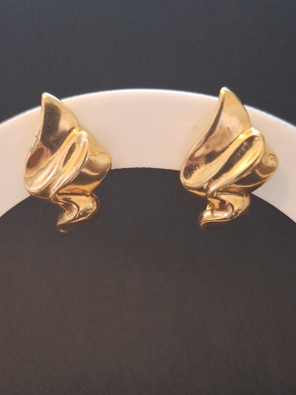 Vintage Gold Sculptural Wave Stud Earrings - Vintage